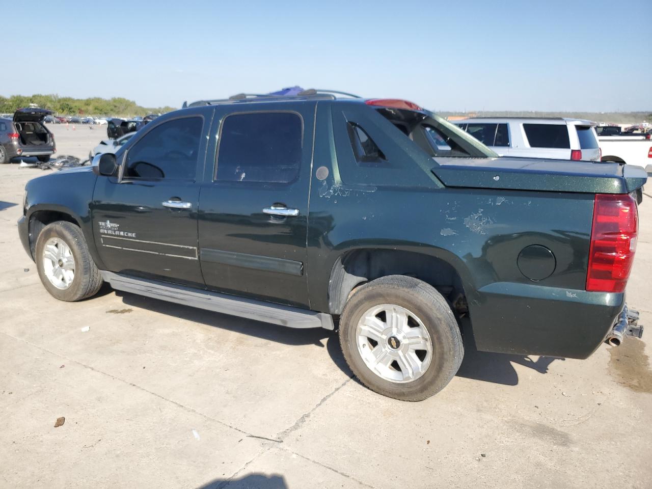 Lot #2890631611 2013 CHEVROLET AVALANCHE