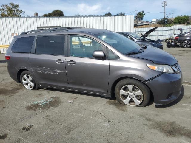 VIN 5TDKZ3DCXHS875745 2017 Toyota Sienna, LE no.4