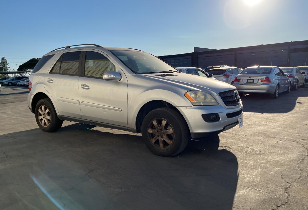 Mercedes-Benz M-Class 2006 ML350