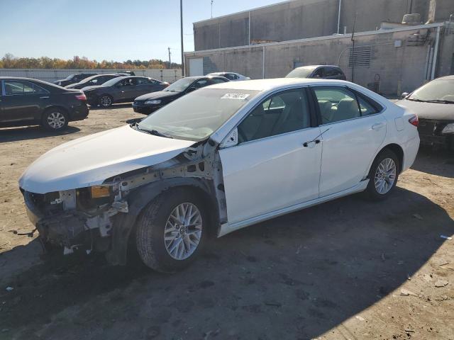 VIN 4T4BF1FK9GR577068 2016 Toyota Camry, LE no.1