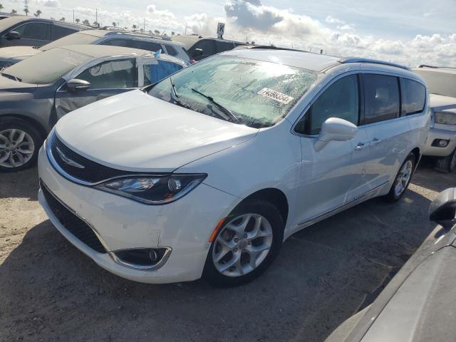 VIN 2C4RC1EG7JR106432 2018 Chrysler Pacifica, Touri... no.1