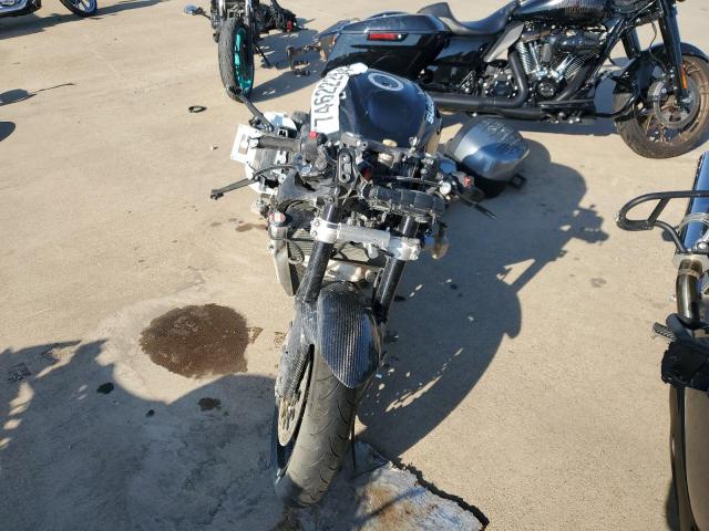 2022 SUZUKI GSX-R600 - JS1GN7FA8N7101062