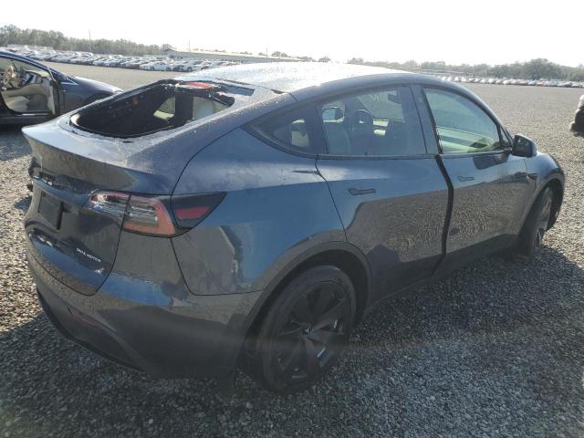 VIN 7SAYGDEE4NF311825 2022 Tesla MODEL Y no.3