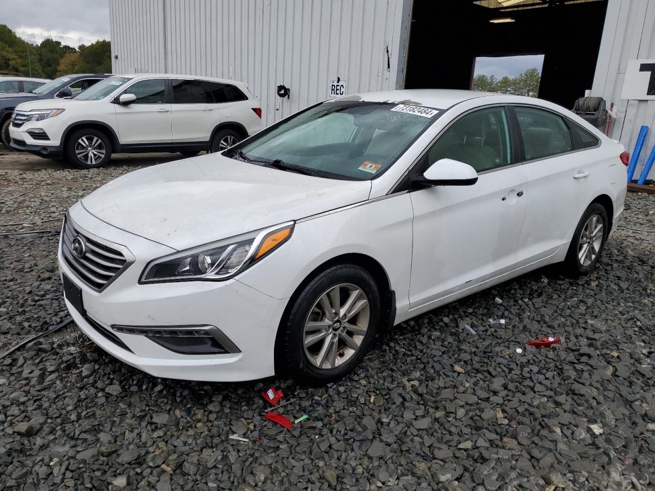 Lot #2872103195 2015 HYUNDAI SONATA SE