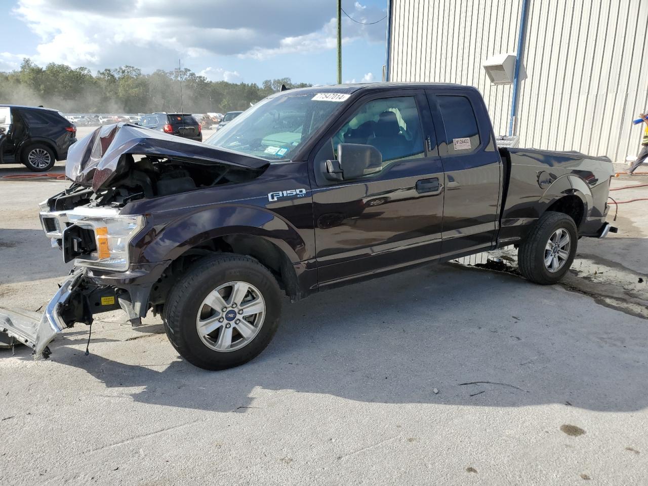 FORD F-150 SUPER CAB