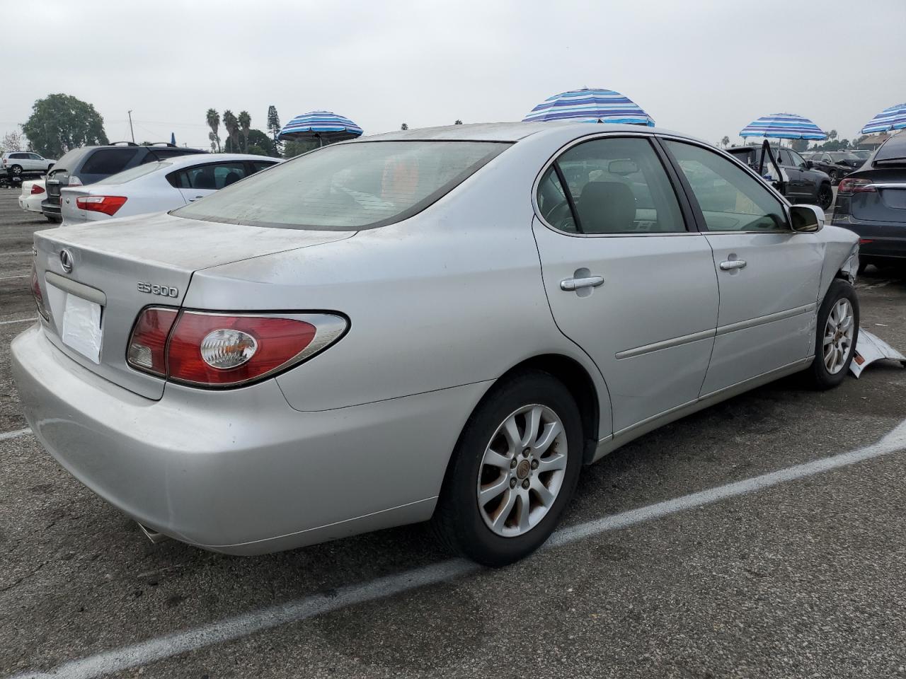 Lot #2928807496 2002 LEXUS ES 300