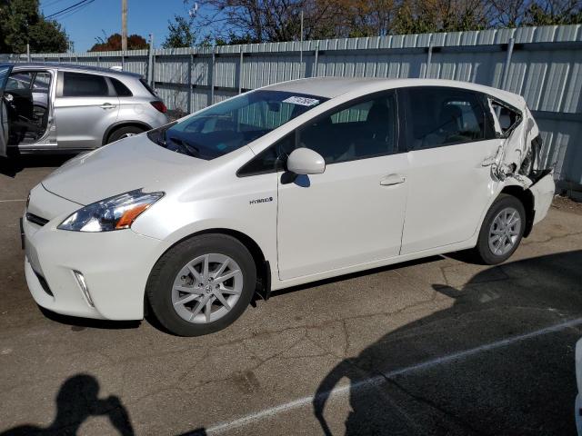 2014 TOYOTA PRIUS V 2014