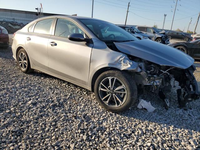 VIN 3KPF24AD6PE613402 2023 KIA FORTE no.4