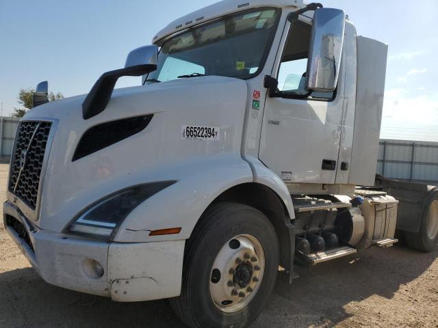 VOLVO VNR 2019 white  diesel 4V4W39EG8KN206446 photo #3