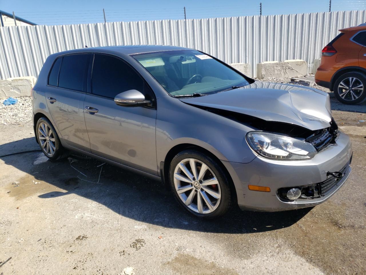 Lot #2926332562 2012 VOLKSWAGEN GOLF