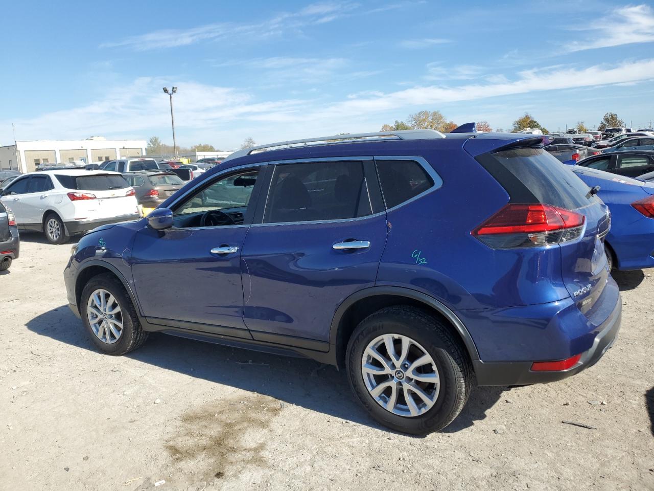 Lot #3024176810 2017 NISSAN ROGUE SV