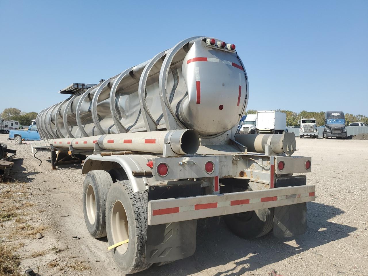 Lot #2944946877 1984 TANK TRAILER