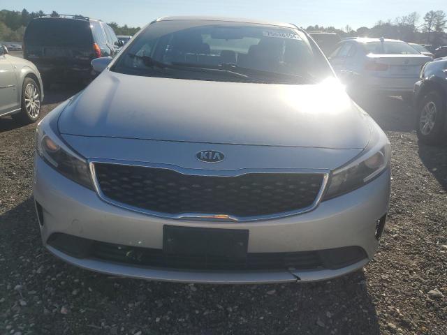 VIN 3KPFK4A73JE270811 2018 KIA Forte, LX no.5