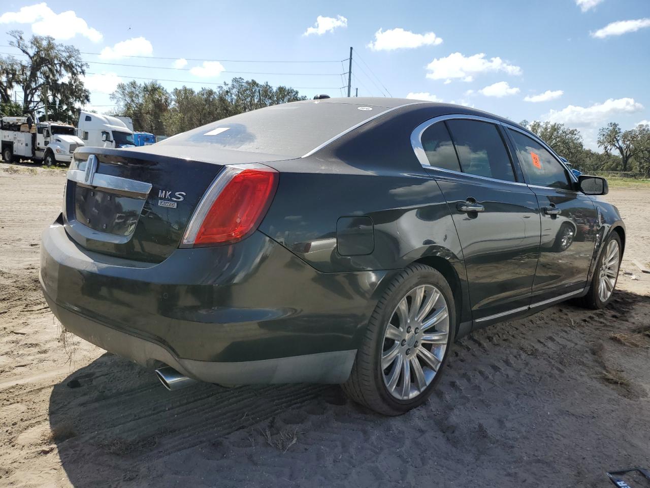 Lot #3022956121 2010 LINCOLN MKS