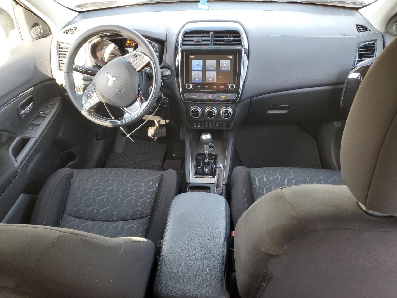 MITSUBISHI OUTLANDER ES