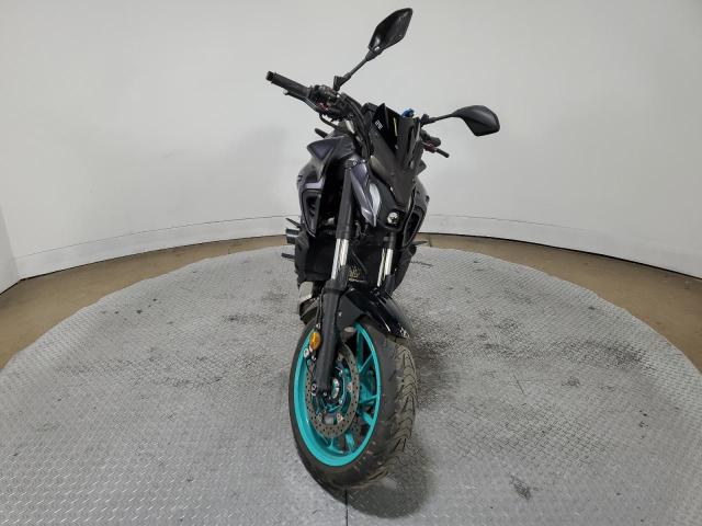 YAMAHA MT07 2024 black  gas JYARM32E7RA009366 photo #3