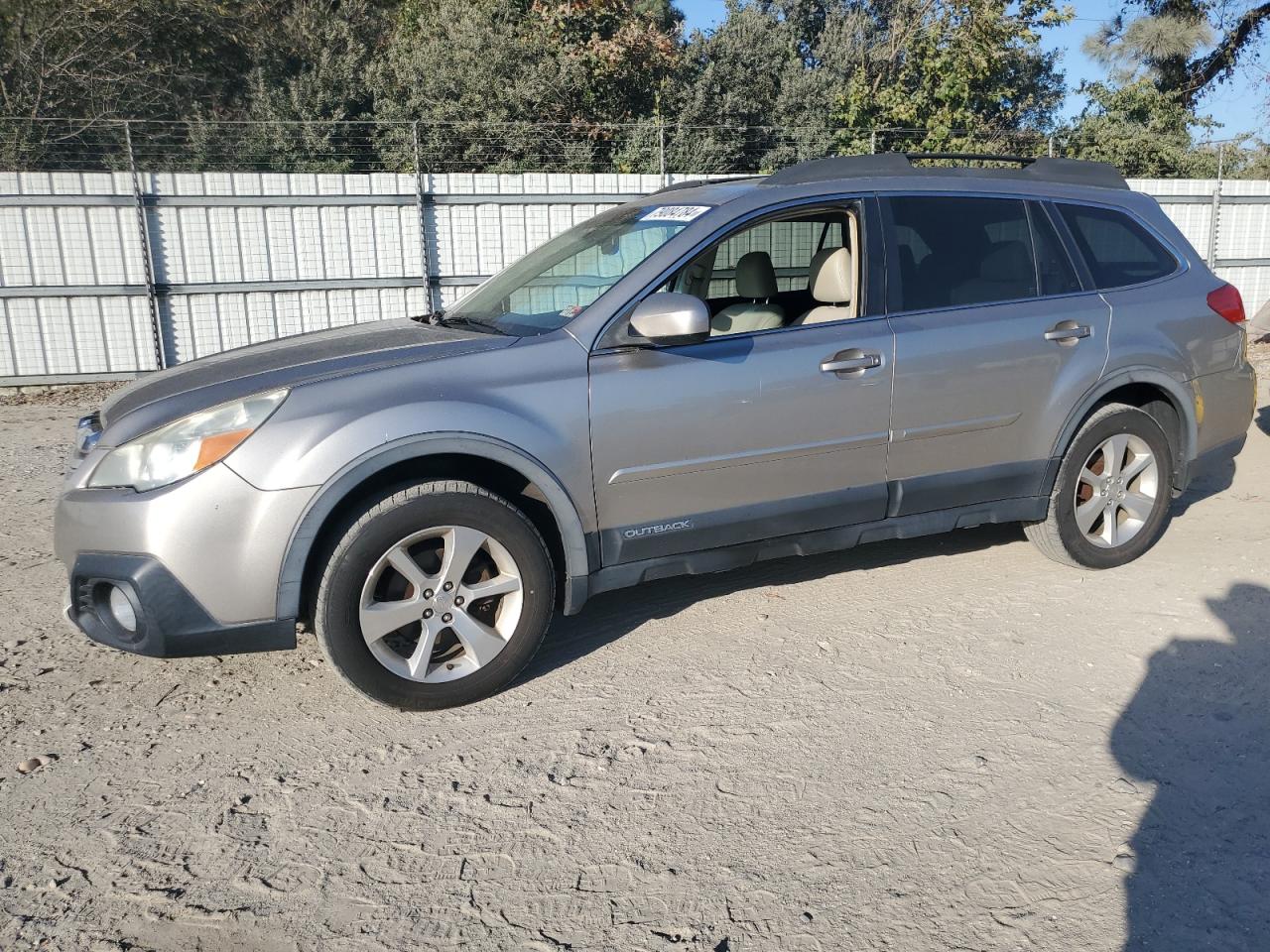 Lot #2972216201 2014 SUBARU OUTBACK 2.