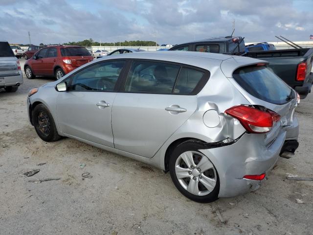 VIN KNAFK5A86G5590186 2016 KIA Forte, LX no.2