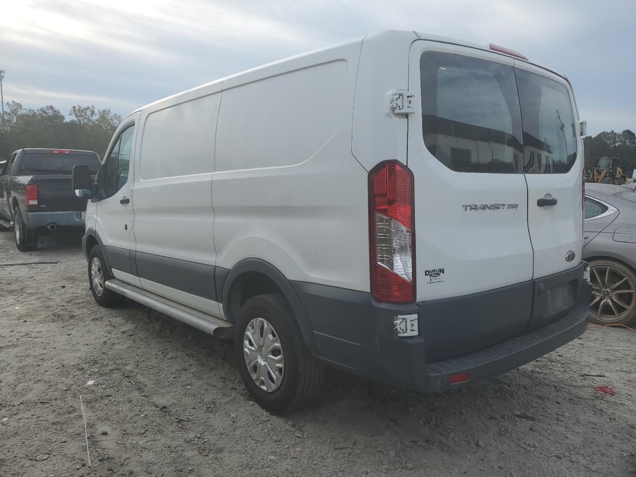 Lot #3033167171 2017 FORD TRANSIT T-