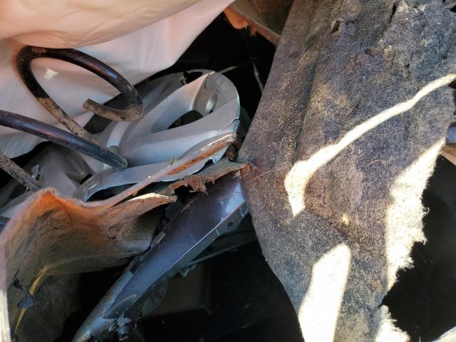 2015 TOYOTA RAV4 LE - JTMBFREV0FJ037200