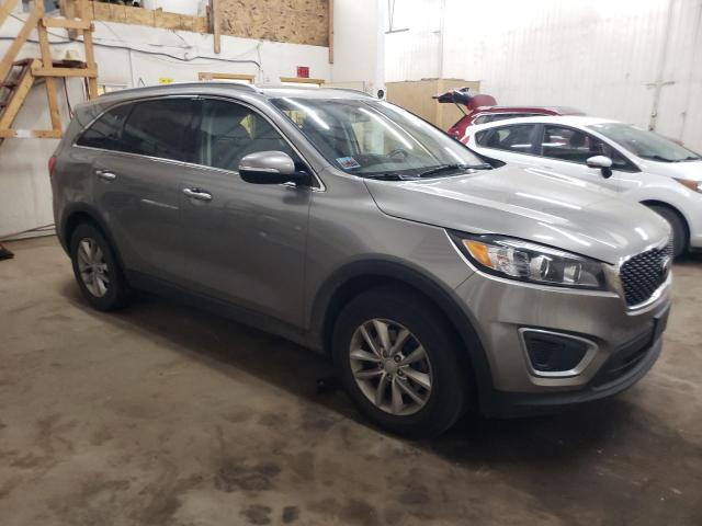 VIN 5XYPG4A33GG017485 2016 KIA Sorento, LX no.4