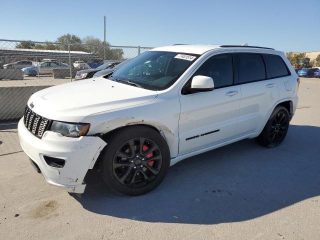 VIN 1C4RJEAG3LC329159 2020 Jeep Grand Cherokee, Laredo no.1