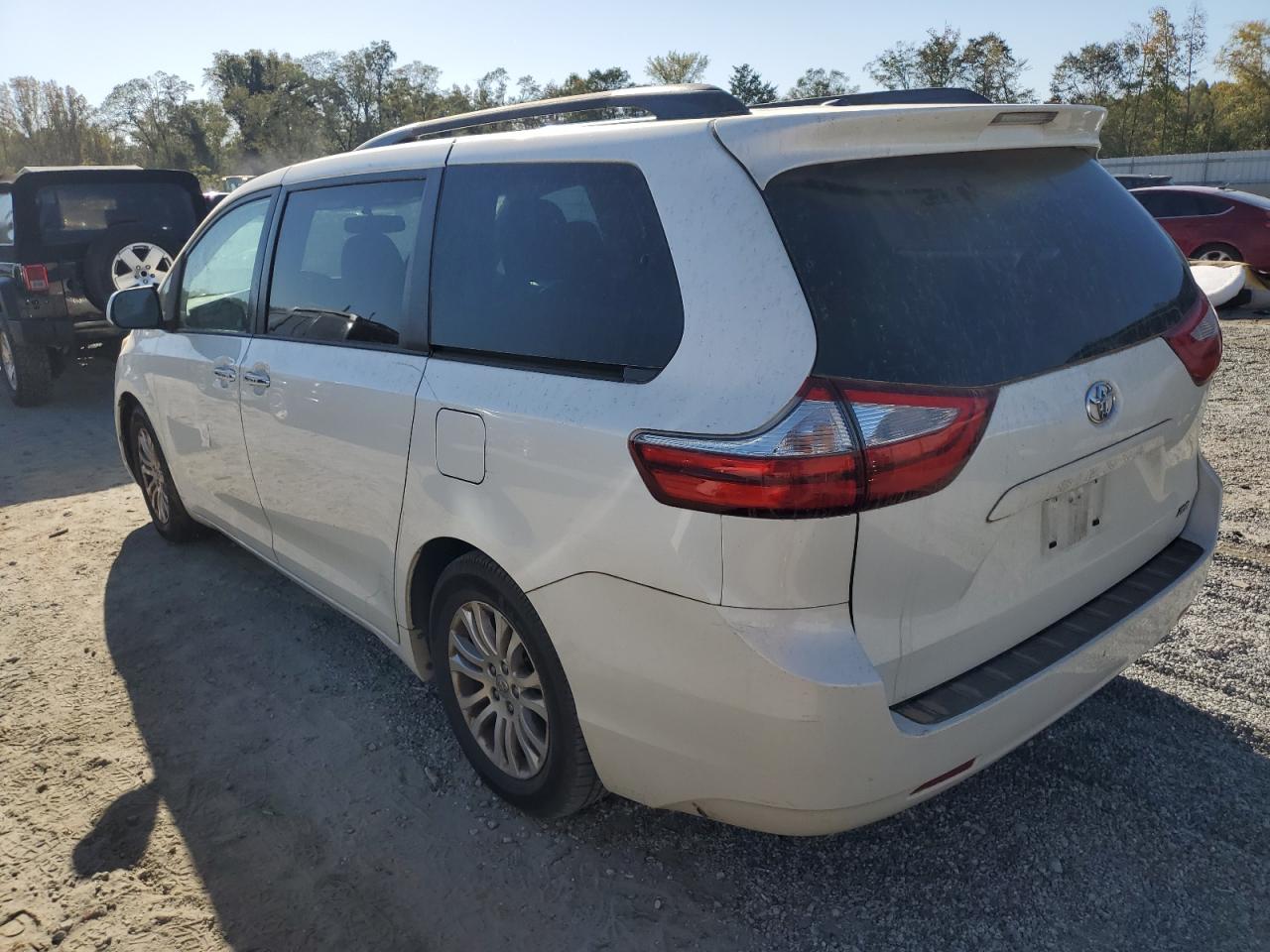 Lot #2938164920 2015 TOYOTA SIENNA XLE