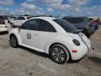 VOLKSWAGEN NEW BEETLE photo