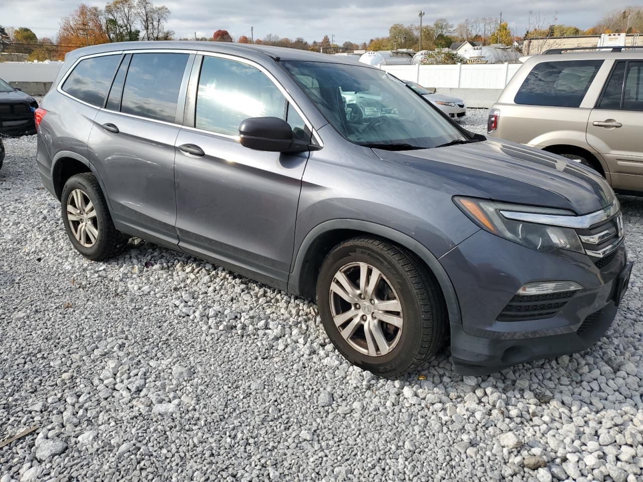 Lot #3033176201 2016 HONDA PILOT LX