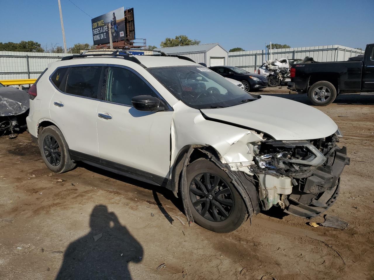 Lot #2969940152 2017 NISSAN ROGUE S