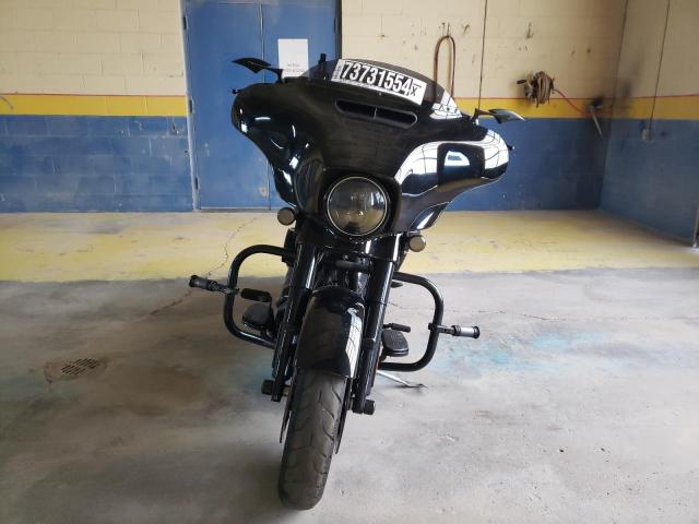 2018 HARLEY-DAVIDSON FLHXS STRE - 1HD1KRC11JB610257