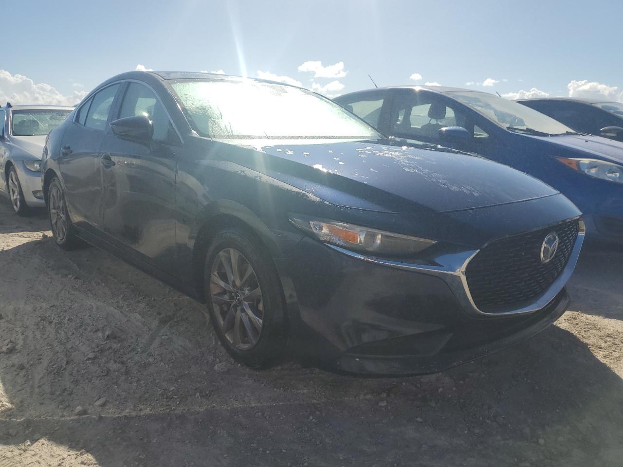 Lot #2979336900 2021 MAZDA 3