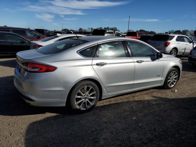 VIN 3FA6P0PU4HR303556 2017 Ford Fusion, Se Phev no.3