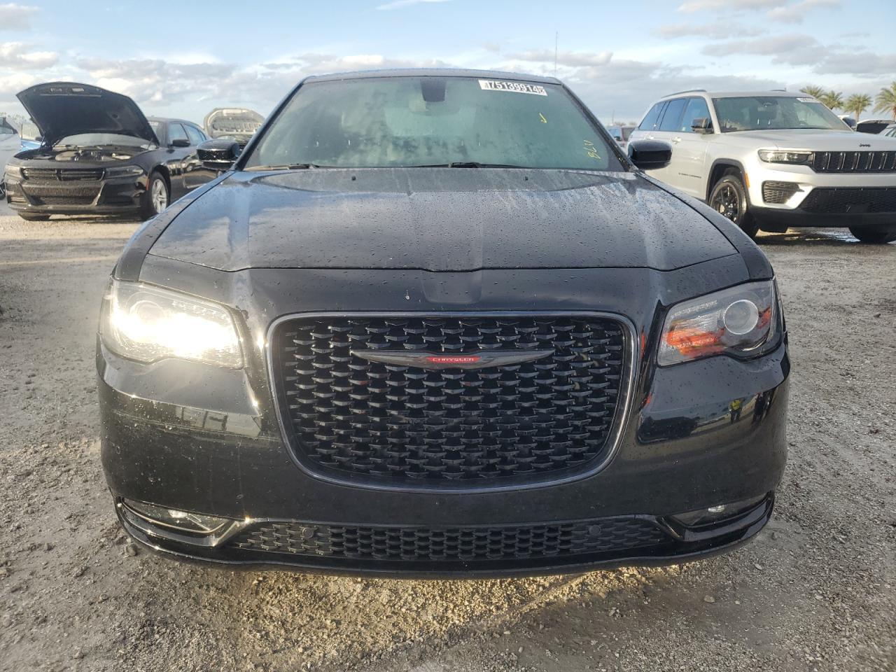 Lot #2969095389 2023 CHRYSLER 300 S