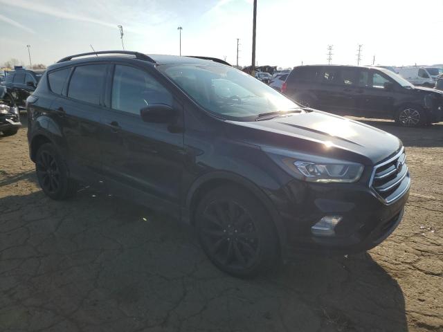 VIN 1FMCU9G9XHUA50513 2017 Ford Escape, SE no.4