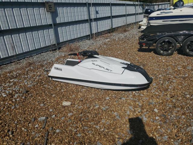 OTHR SEADOO 2023 white   00000YAMH0147L223 photo #1