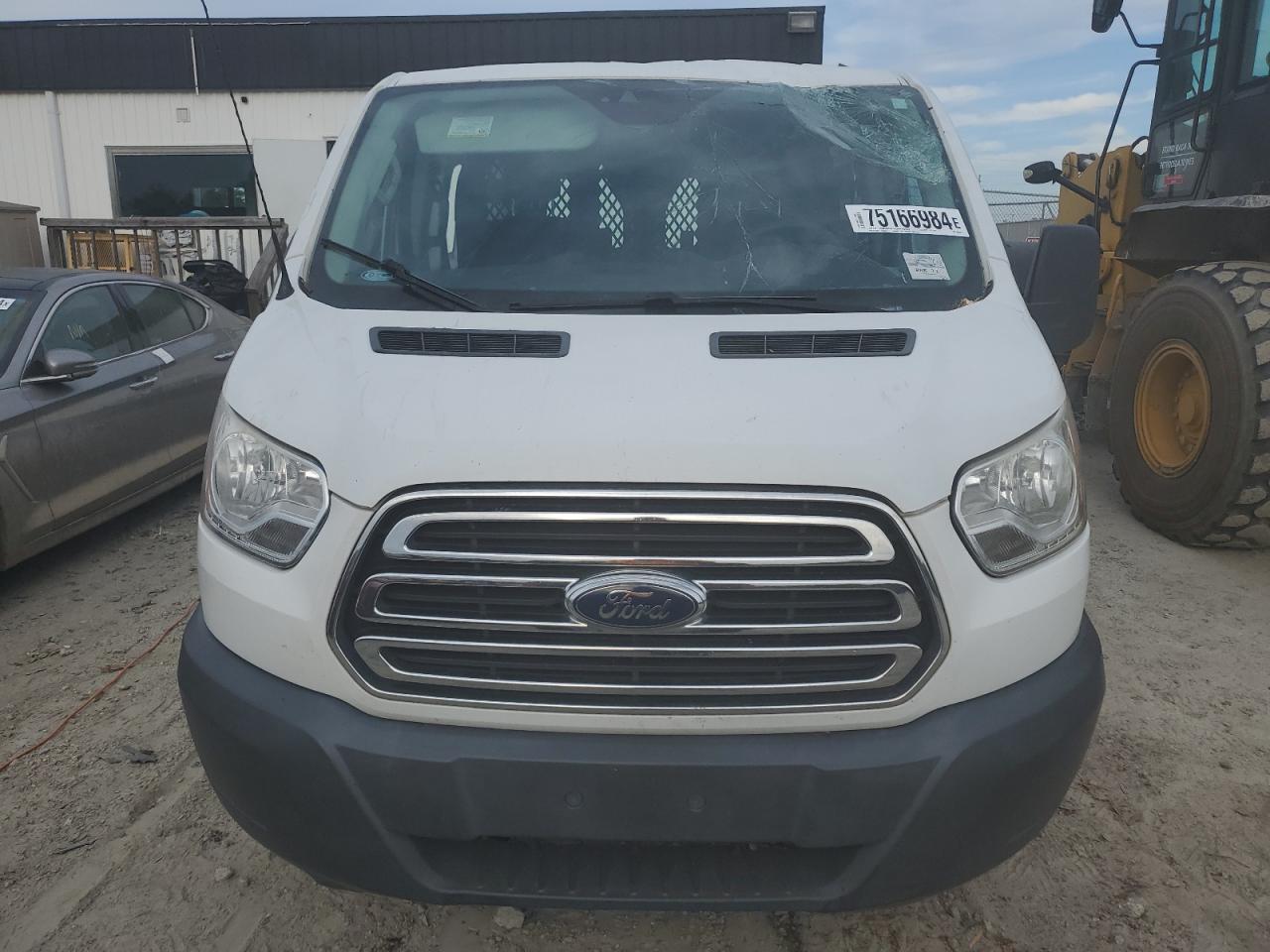 Lot #3033167171 2017 FORD TRANSIT T-