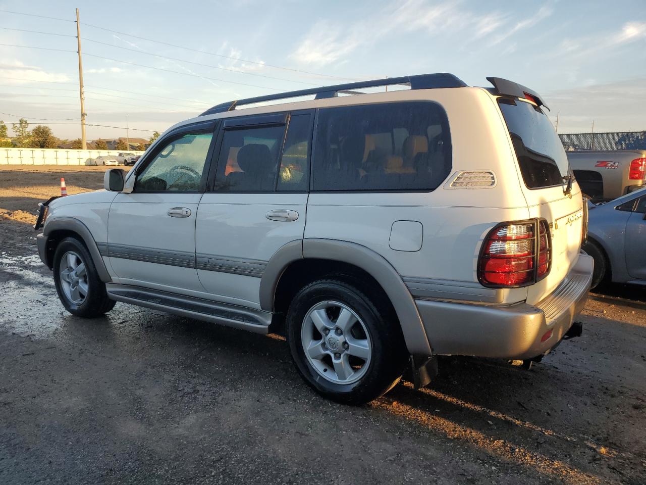 Lot #2979336695 2004 TOYOTA LAND CRUIS