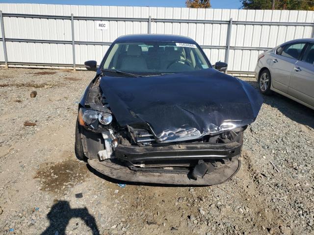 2015 VOLKSWAGEN UK 1VWAT7A30FC061110