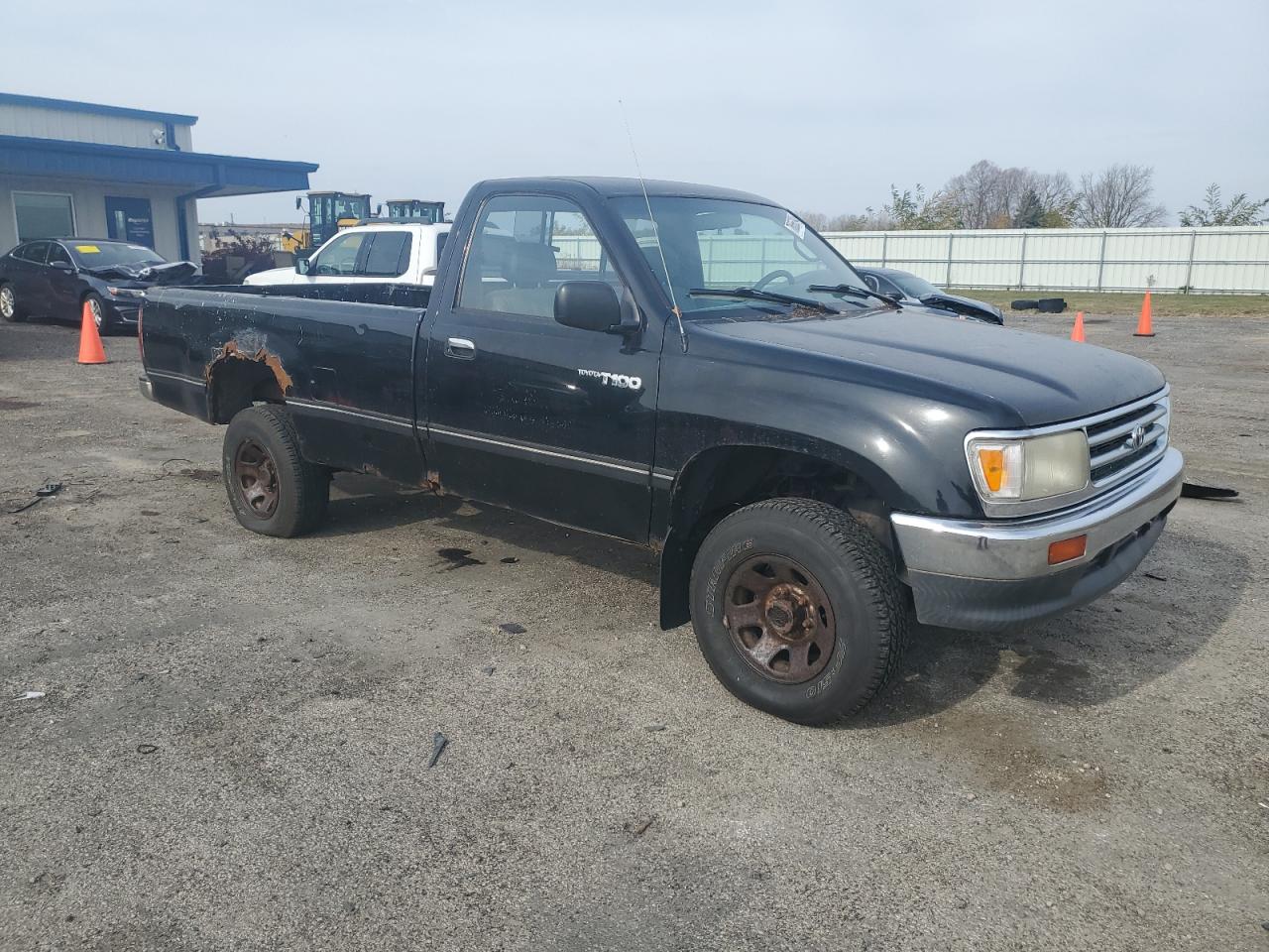 Lot #2942849785 1994 TOYOTA T100 DX