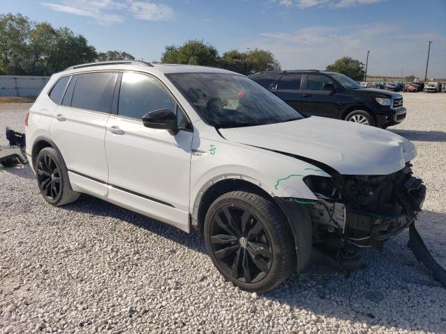 VIN 3VV3B7AX6LM111053 2020 Volkswagen Tiguan, SE no.4