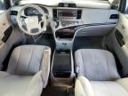 TOYOTA SIENNA LE photo