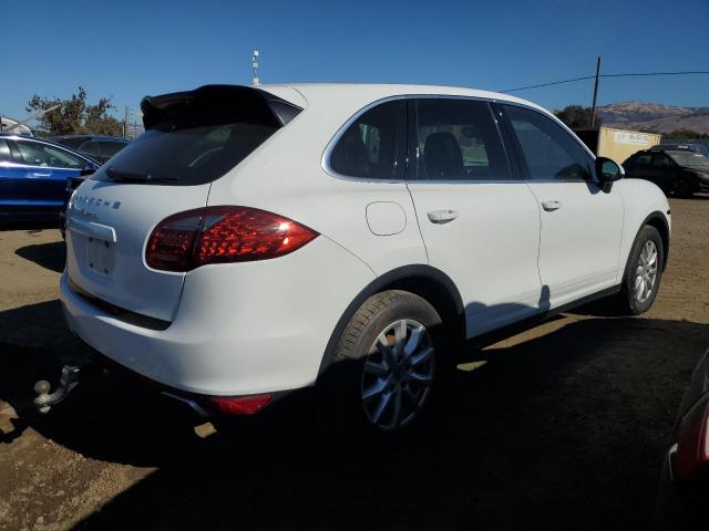 VIN WP1AA2A27DLA05809 2013 PORSCHE CAYENNE no.3