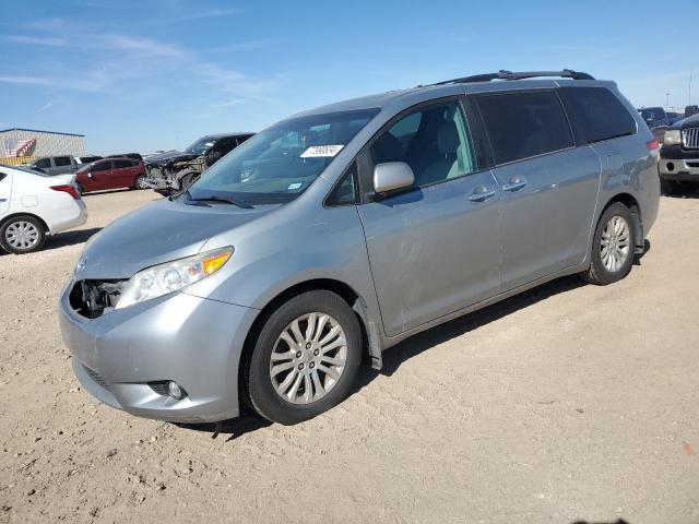 VIN 5TDYK3DC2ES442785 2014 Toyota Sienna, Xle no.1