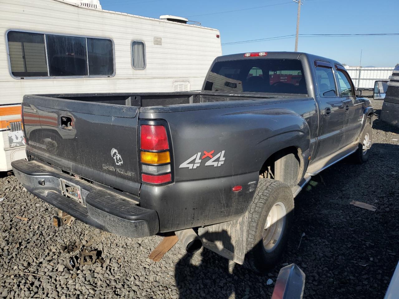 CHEVROLET SILVERADO 2002 gray  diesel 1GCJK33152F172948 photo #4