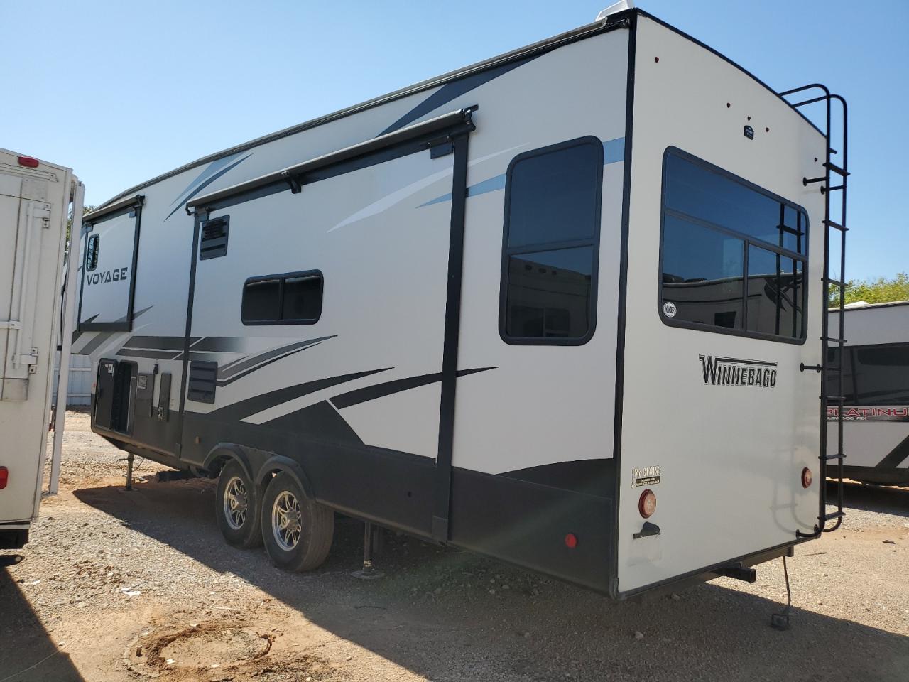 Lot #2947108539 2021 WINNEBAGO VOYAGE