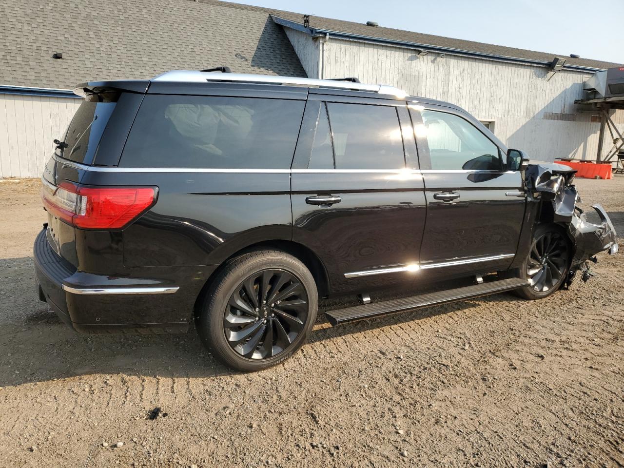 Lot #3033354810 2020 LINCOLN NAVIGATOR