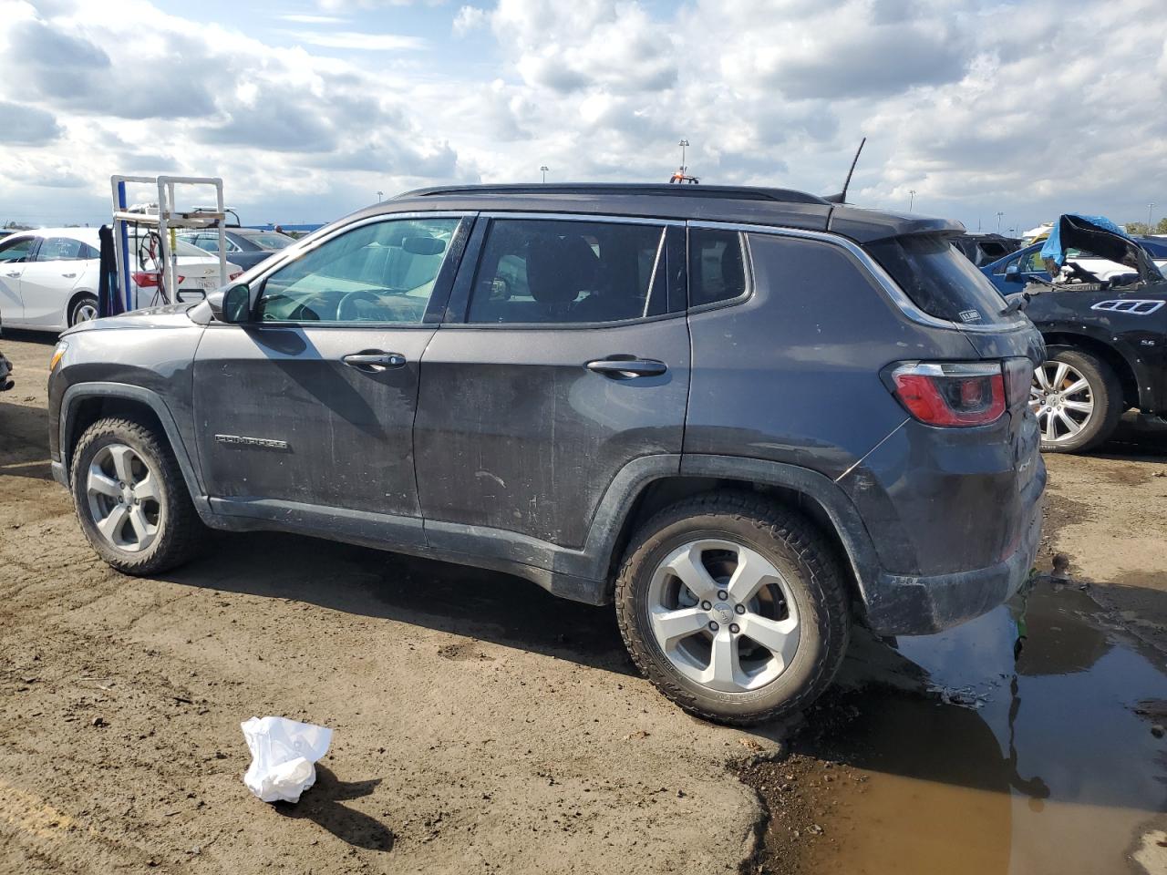 Lot #2876552873 2019 JEEP COMPASS LA