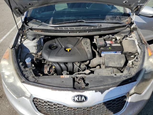 VIN KNAFX4A84F5337832 2015 KIA Forte, EX no.11