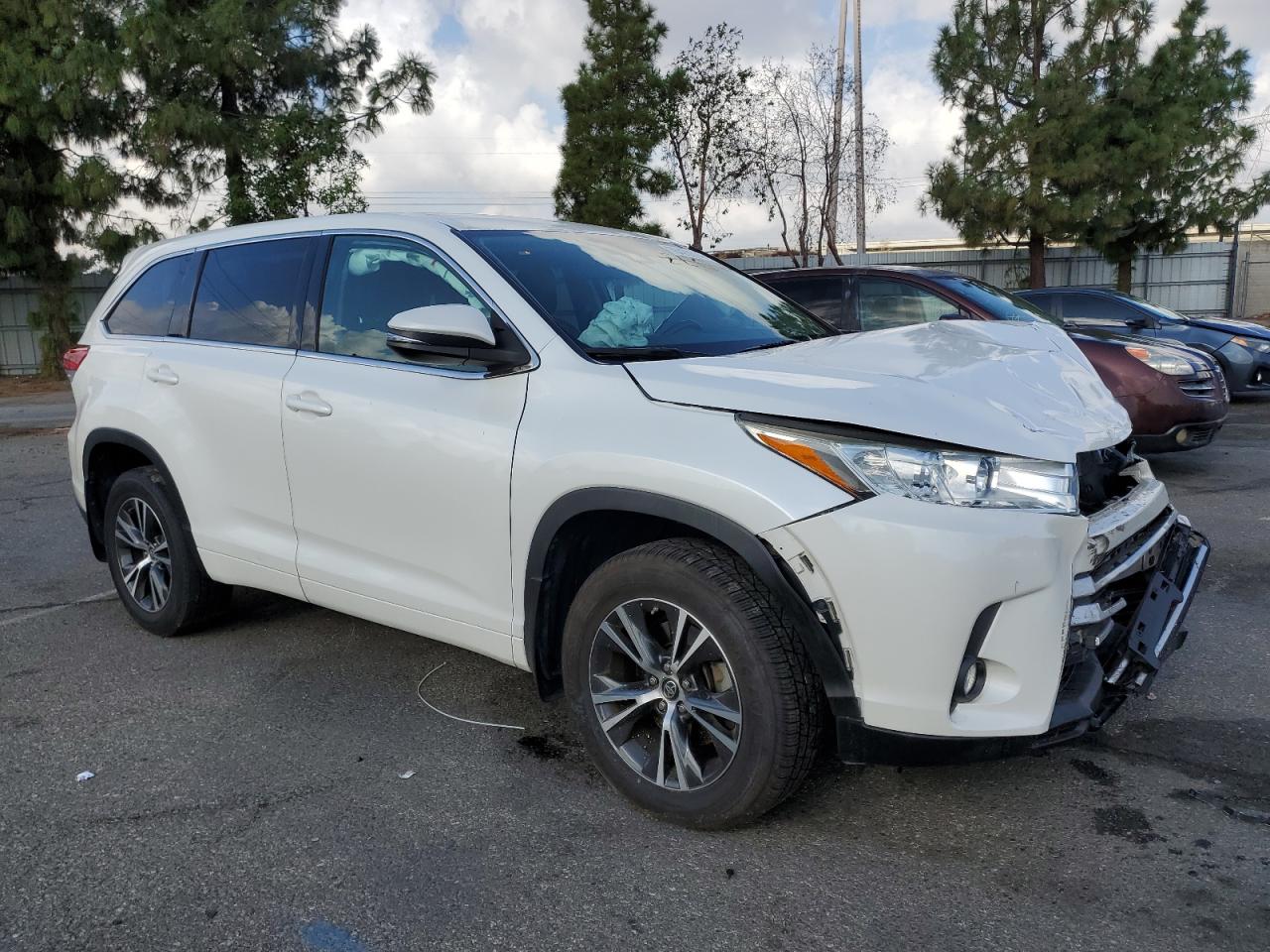 Lot #2955311635 2018 TOYOTA HIGHLANDER